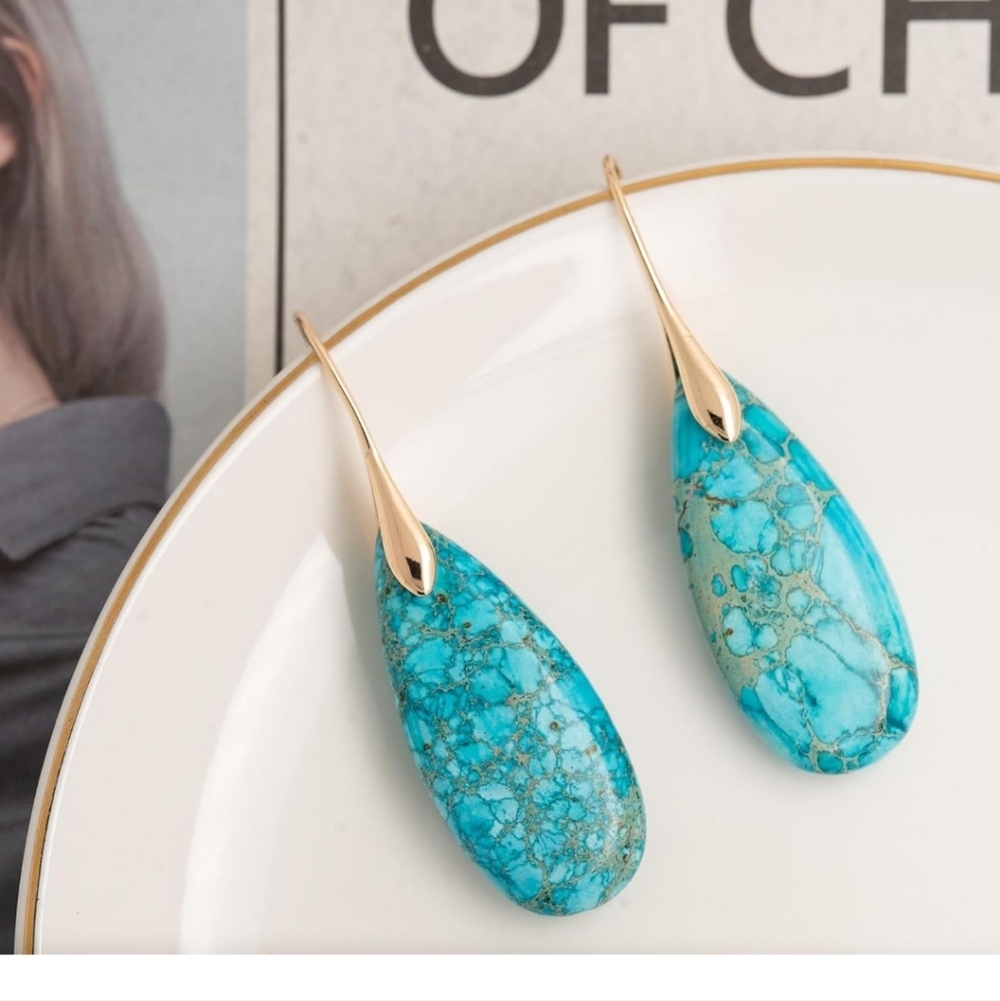 Elegant Turquoise and Gold Drop Earrings